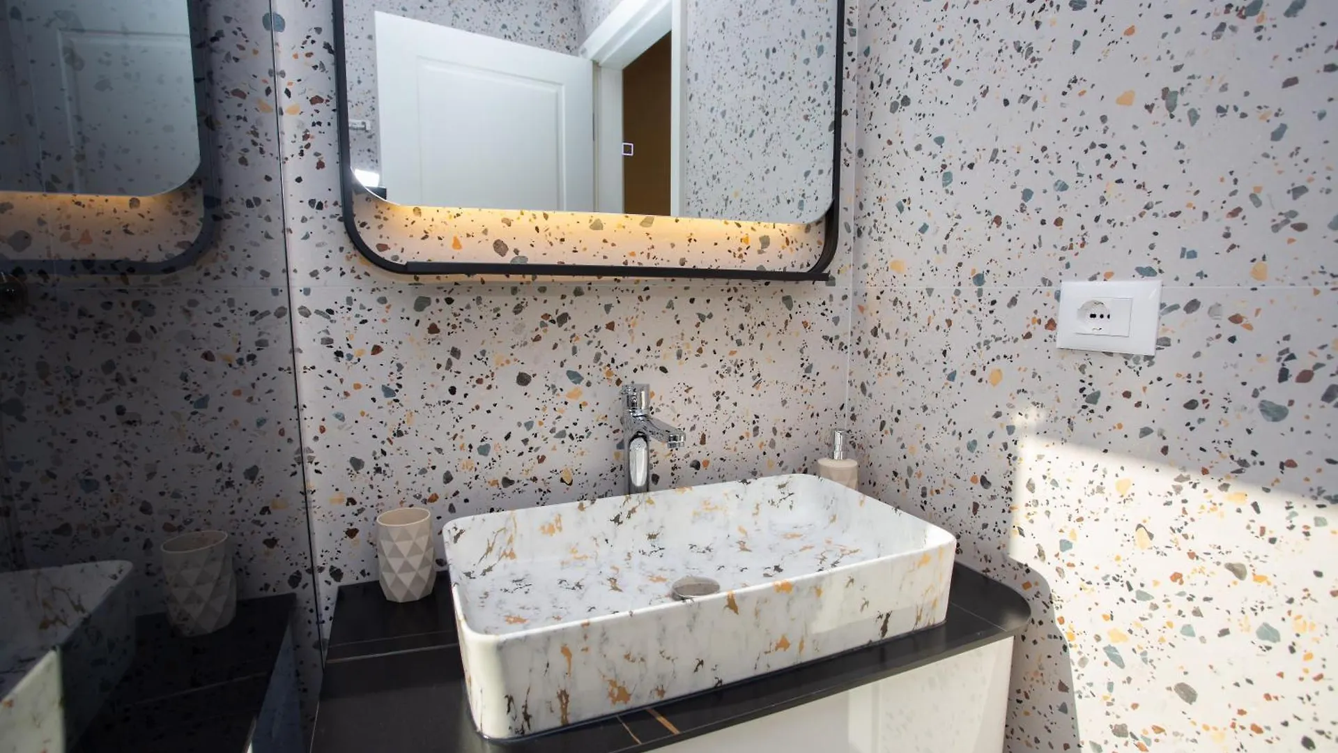 David Center Apartment Tirana